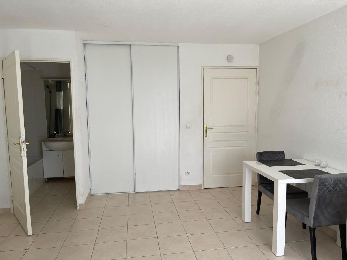 Les Bastides De Gauguin Apartment Сен-Лоран-дю-Вар Екстериор снимка