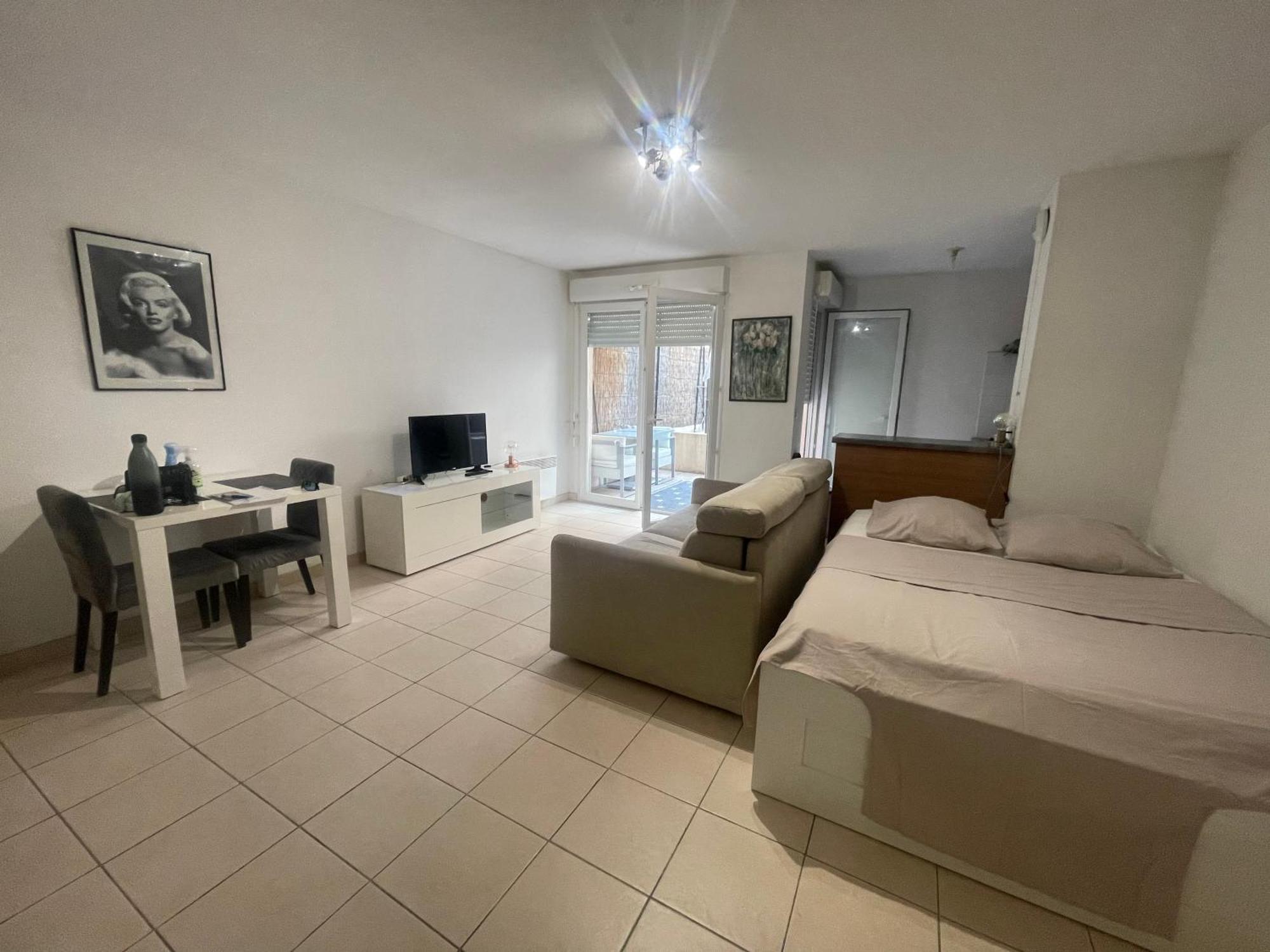 Les Bastides De Gauguin Apartment Сен-Лоран-дю-Вар Екстериор снимка